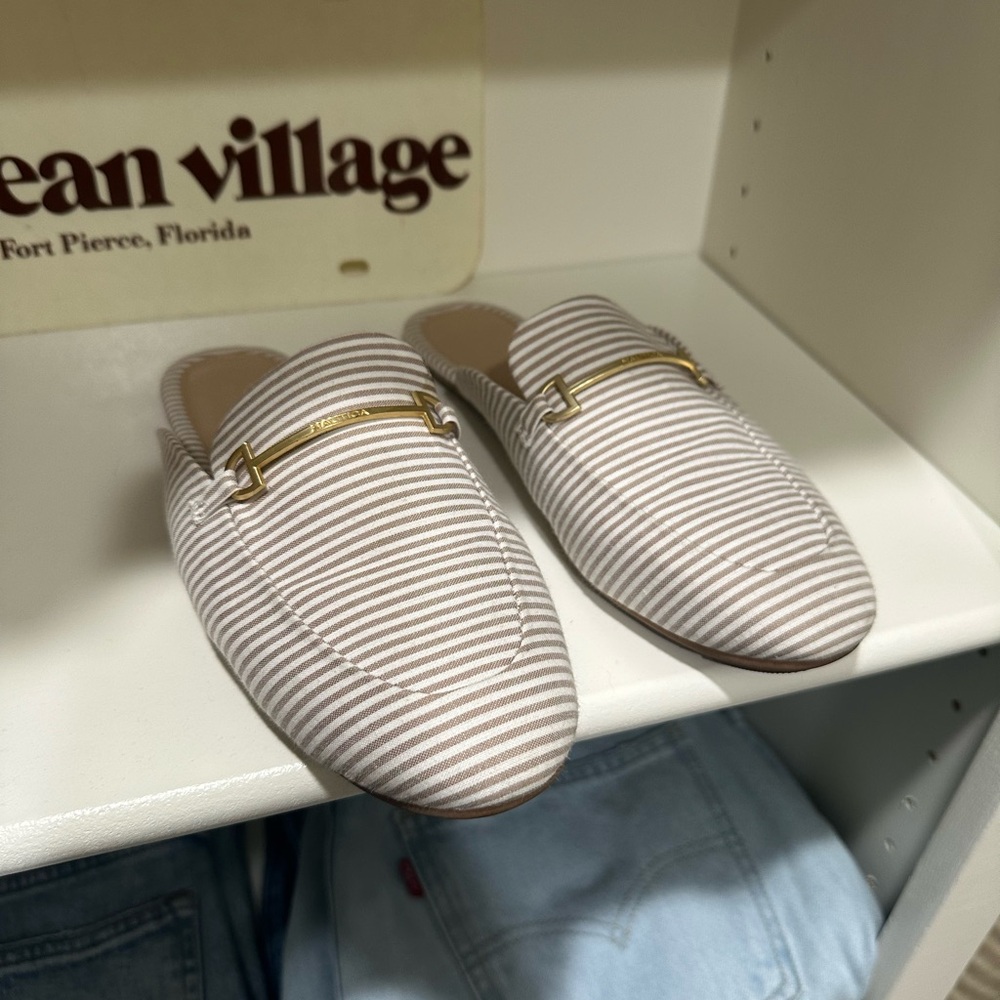 Nautica Beige Striped Slip-On Loafers Size 7.5